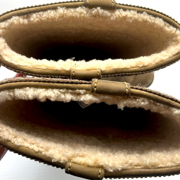 UGG Swell Leather Tall Boots Pull on Sheepskin Lining Brown Size 9 Western Boho - Picture 16 of 17